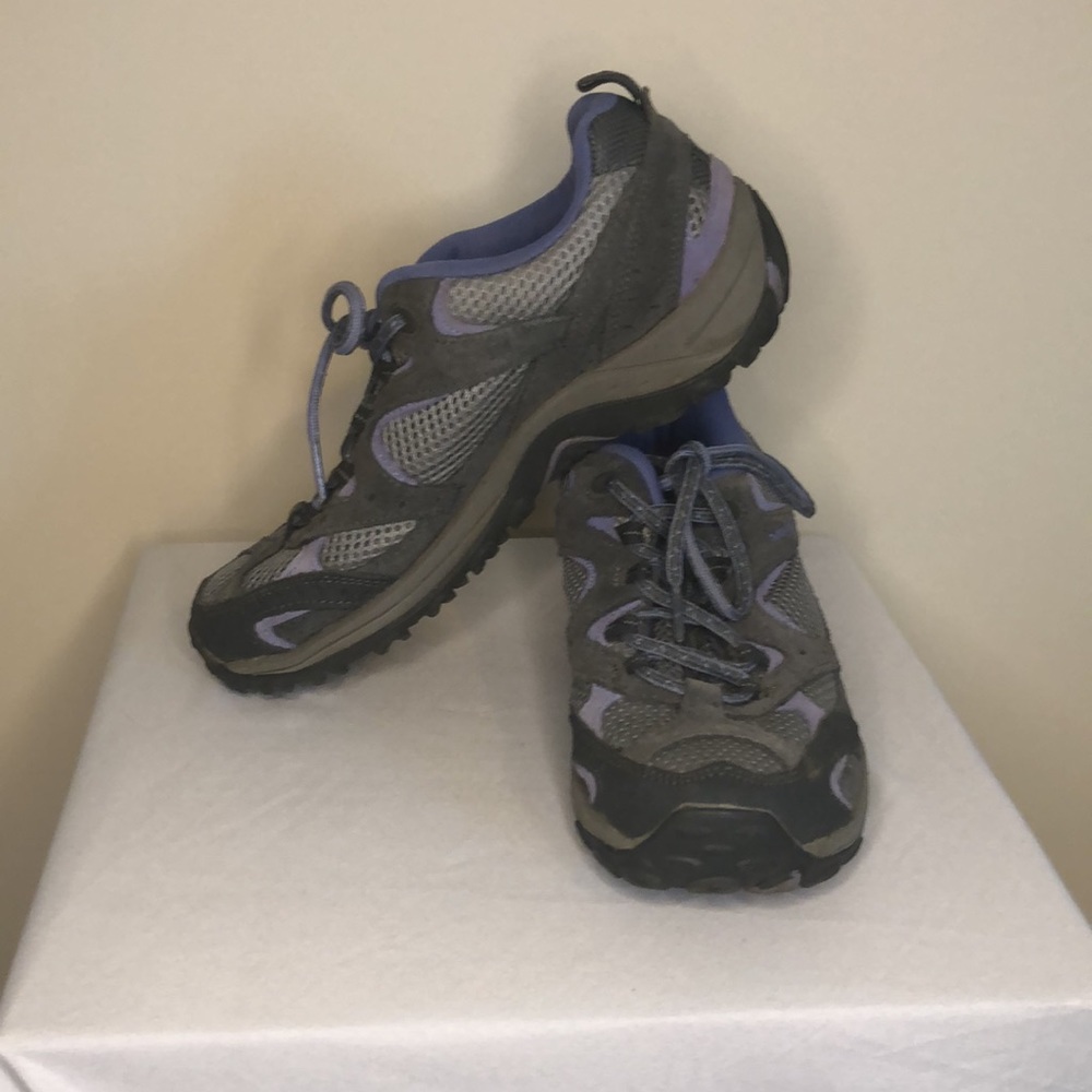 Women’s Merrell Castle Rock Periwinkle Waterproof Hiking Shoes Size 7.5
